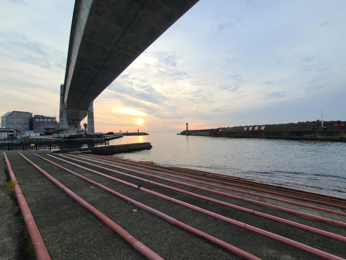 Hayakawa&2Rooms&48M2&5-6Pplmax&Best Location&Well Designed 早川駅徒歩2分 釣り場まで徒歩1分 グループ滞在可能なワーケーション最適プレイス Odawara Exteriör bild
